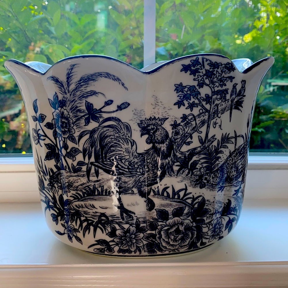 Beautiful toile vase